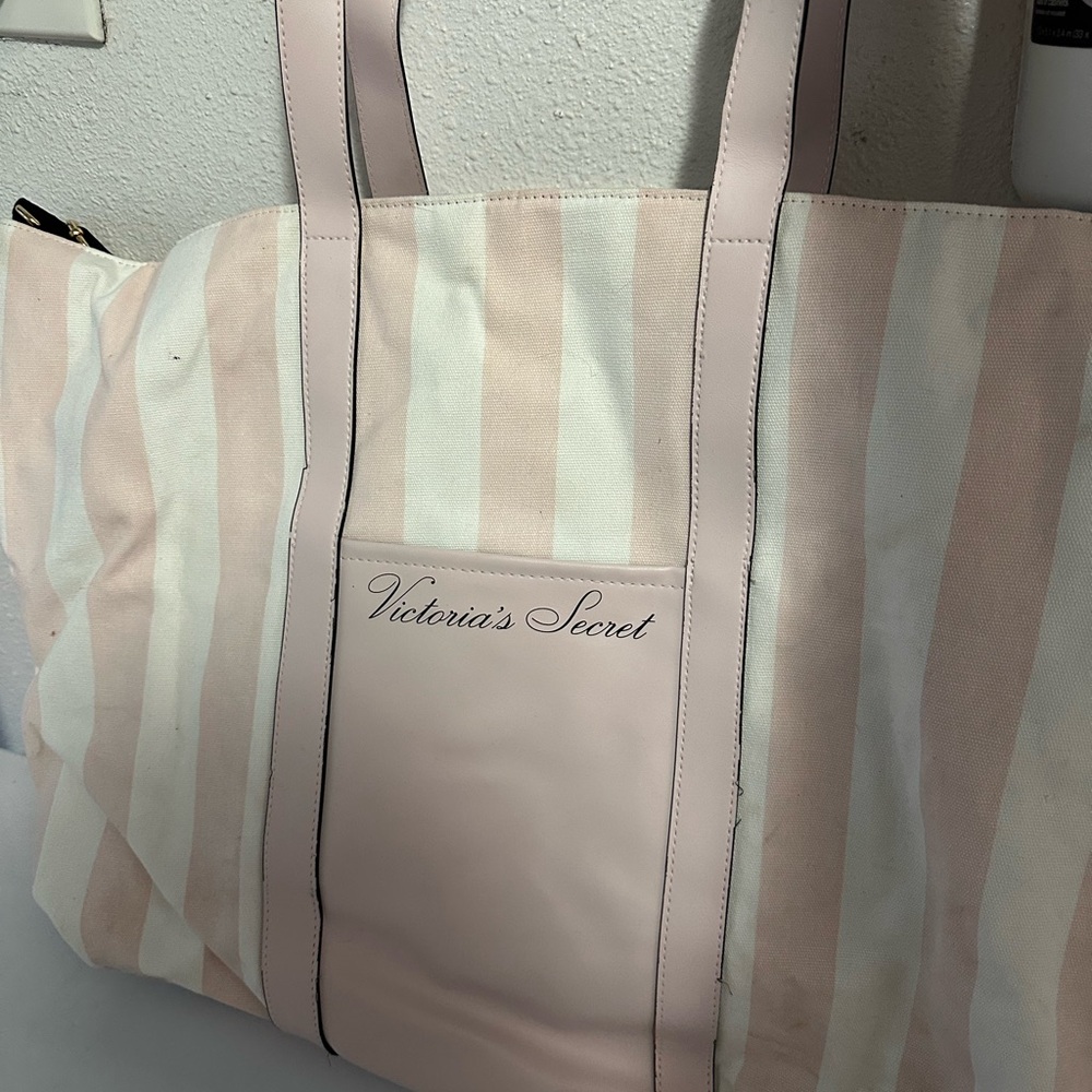 Brand new never used weekend bag